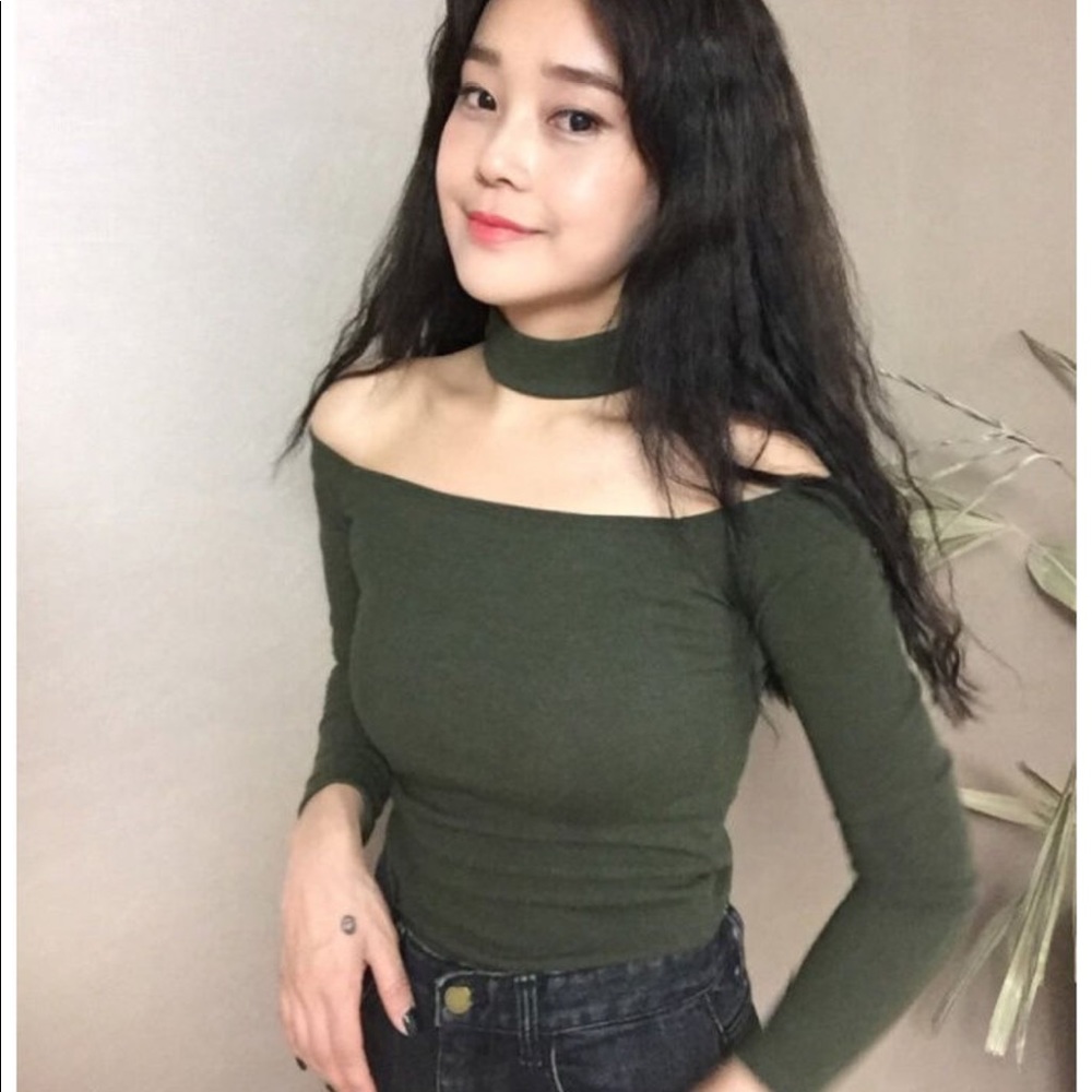 YesStyle Olive Green Off Shoulder Choker Top